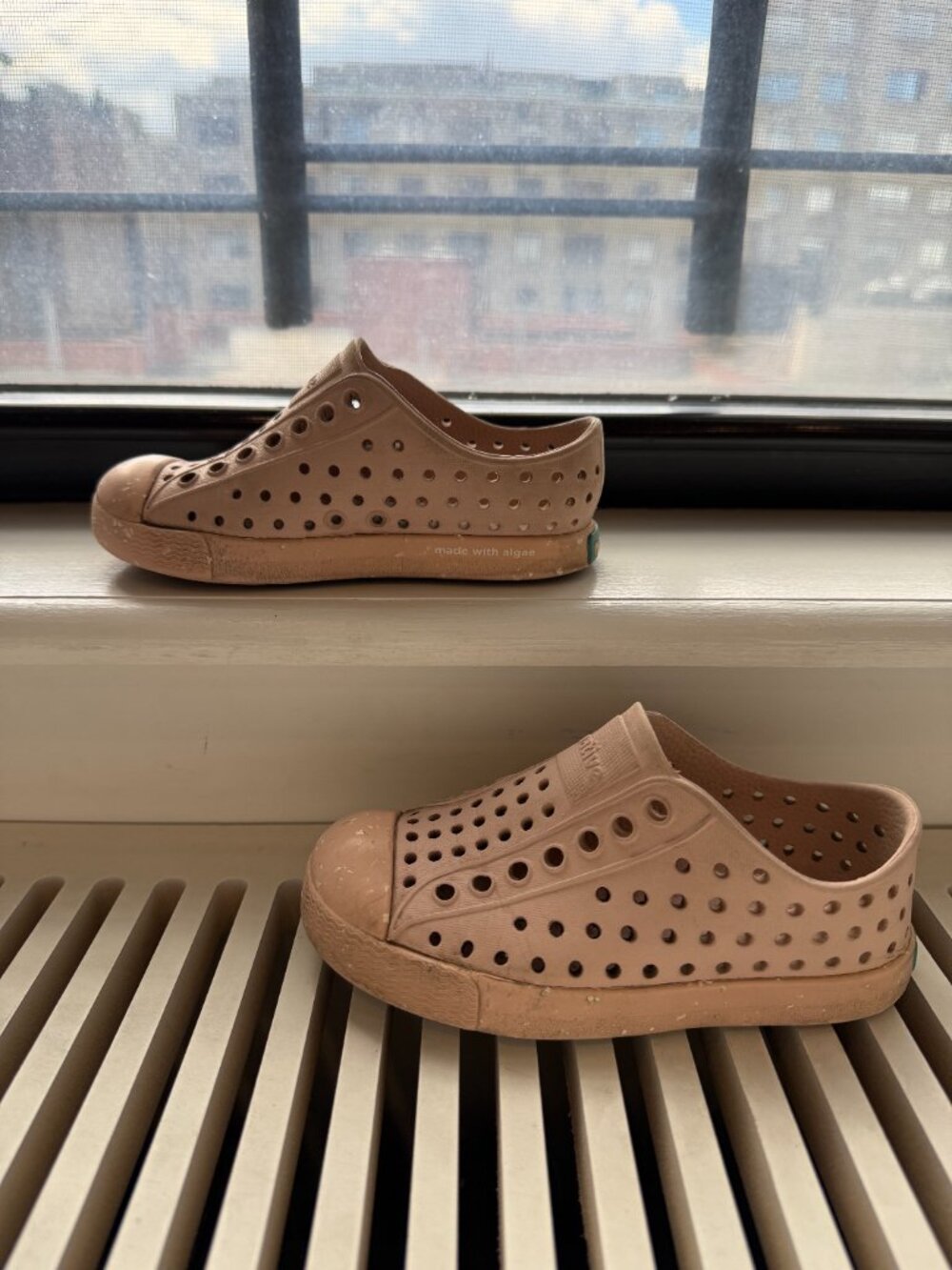 Native Jefferson Kids Sneakers, Size C8